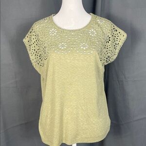 Bobeau Light Yellow Lace Accent Blouse